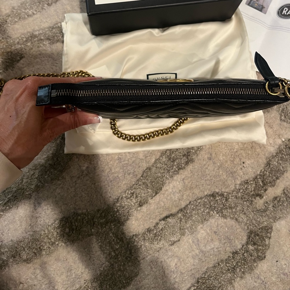 GUCCI MARMONT Mini Chain Bag Crossbody Black Gold Chain Mint - Picture 4 of 13